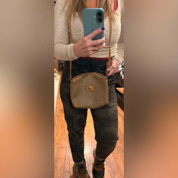 Authentic Vintage Gucci Crossbody Bag with Gold Accents - Picture 2 of 14
